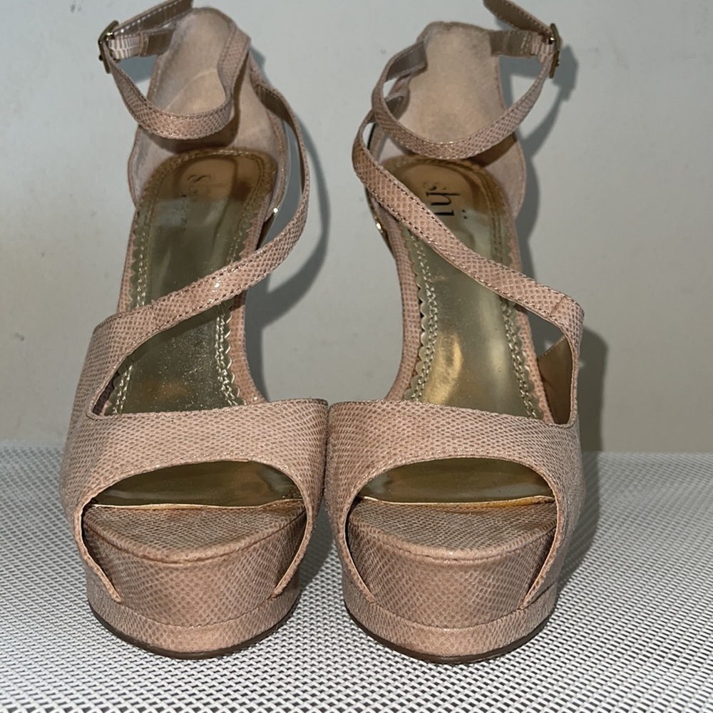 Tan gold platform sandal